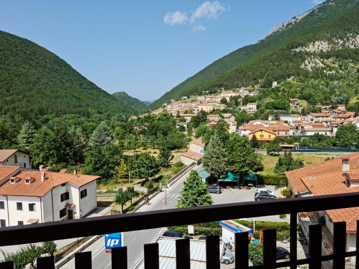 Luxury Lake Villa Villetta Barrea Buitenkant foto